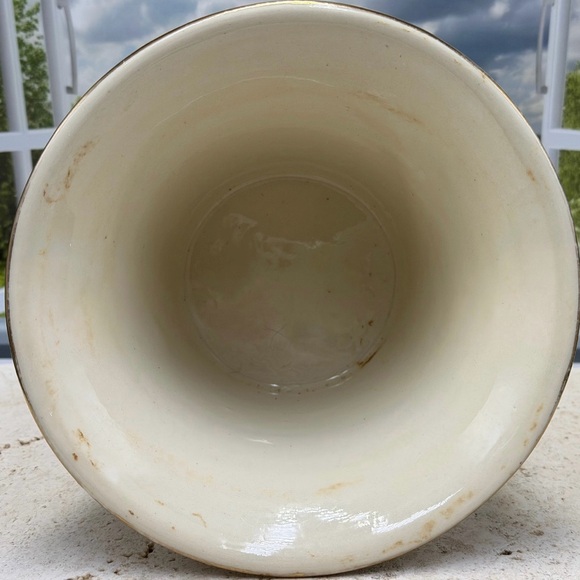 Vintage Footed Floral Cachepot - Gilded Lion Paw Feet Porcelain Planter - Picture 10 of 13